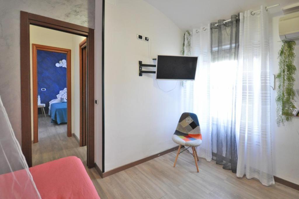 Hotel Smeraldo Джулианова Екстериор снимка